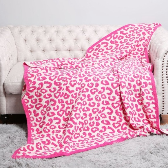 Comfy Luxe Animal Print Blanket - Picture 7 of 11